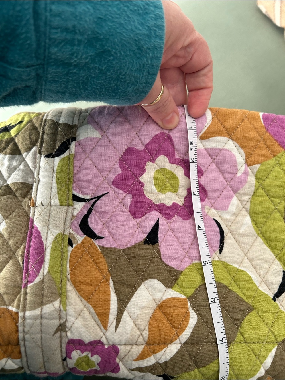 Vera Bradley XL Quilted Cotton Shoulder Tote in Retired Portobello Road Pattern - Picture 16 of 16